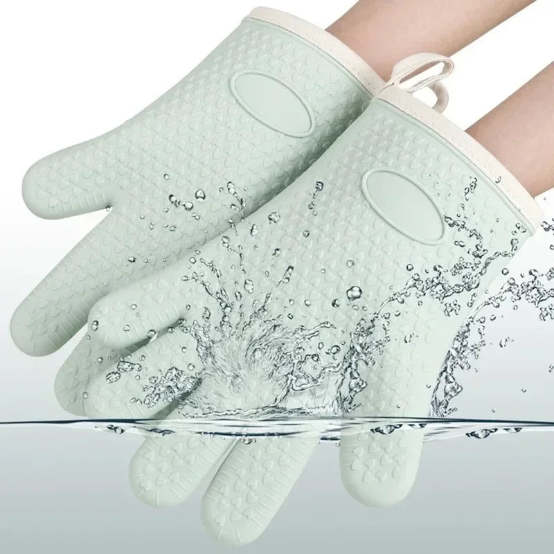 HeatWave Silicone Mitts