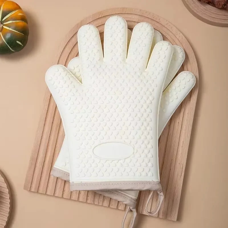 HeatWave Silicone Mitts
