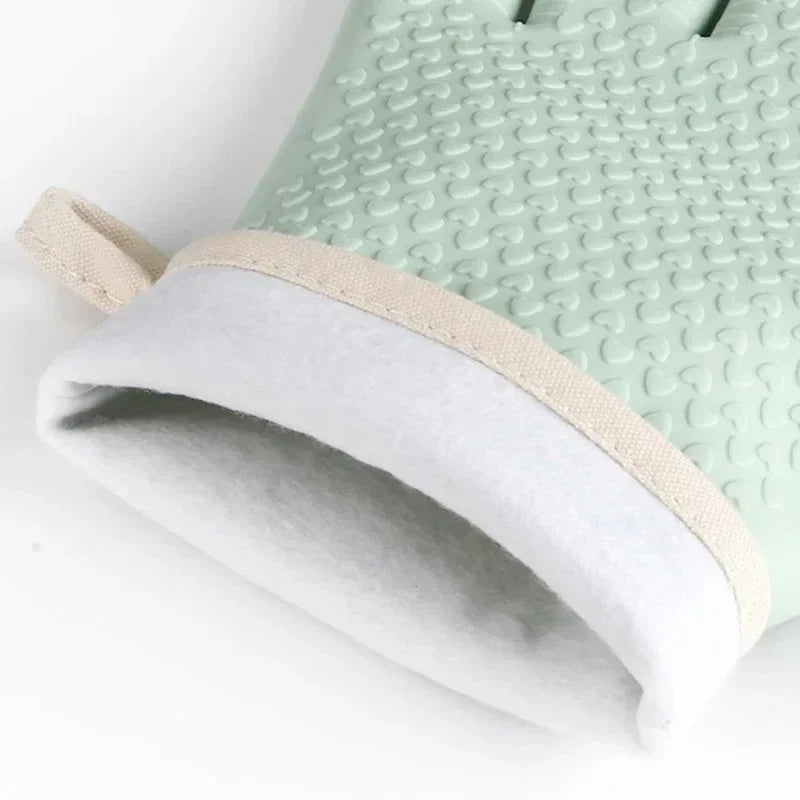 HeatWave Silicone Mitts